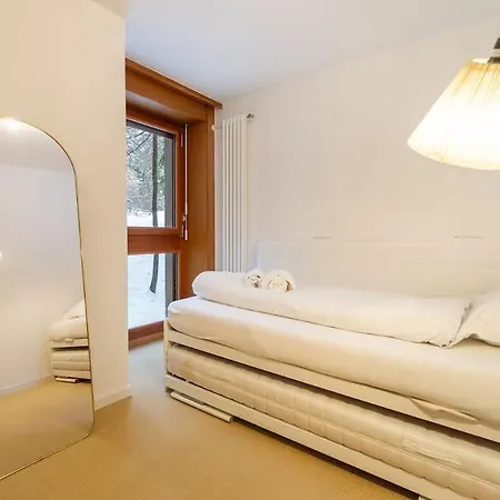 別荘 Alpine Panorama Spacious Mountain Retreat クラン