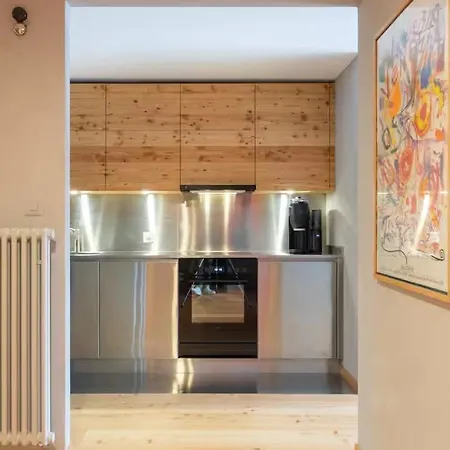 Alpine Panorama Spacious Mountain Retreat Vakantiehuis