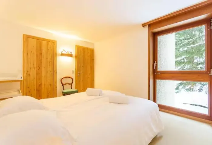 בית נופש Alpine Panorama Spacious Mountain Retreat קראנס-מונטנה